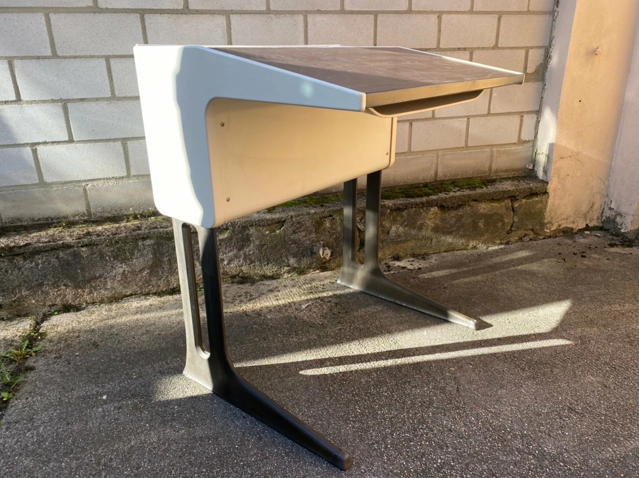 Vintage Desk With Book Tray By Luigi Colani For Flötotto 15 Vintage Desk With Book Tray By Luigi Colani For Flötotto - Image 13