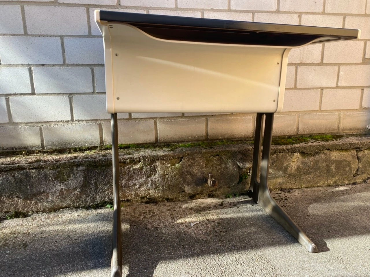 Vintage Desk With Book Tray By Luigi Colani For Flötotto 4 Vintage Desk With Book Tray By Luigi Colani For Flötotto - Image 2
