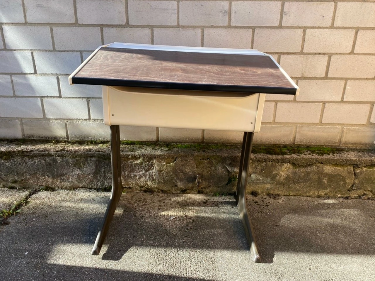 Vintage Desk With Book Tray By Luigi Colani For Flötotto 6 Vintage Desk With Book Tray By Luigi Colani For Flötotto - Image 4