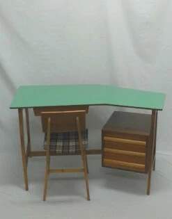 Vintage Green Laminate Desk And Desk Chair, 1950s, Set Of 2 -PAMONO Sales vintage green laminate desk and desk chair 1950s set of 2 6