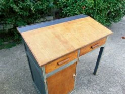 Vintage Industrial Desk In Wood, 1950s -PAMONO Sales vintage industrial desk in wood 1950s 7