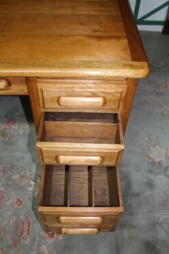 Vintage Mahogany Desk -PAMONO Sales vintage mahogany desk 4