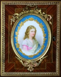 Vintage Walnut Ladies Desk -PAMONO Sales vintage walnut ladies desk 6