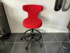 Vitra Pivot Office Chair By Antonio Citterio